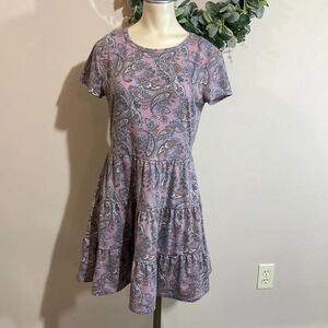BeBop Lavender Paisley Tiered Babydoll Short Sleeve Dress M